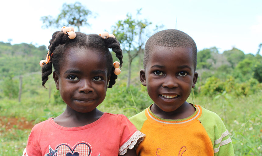haiti-children-together